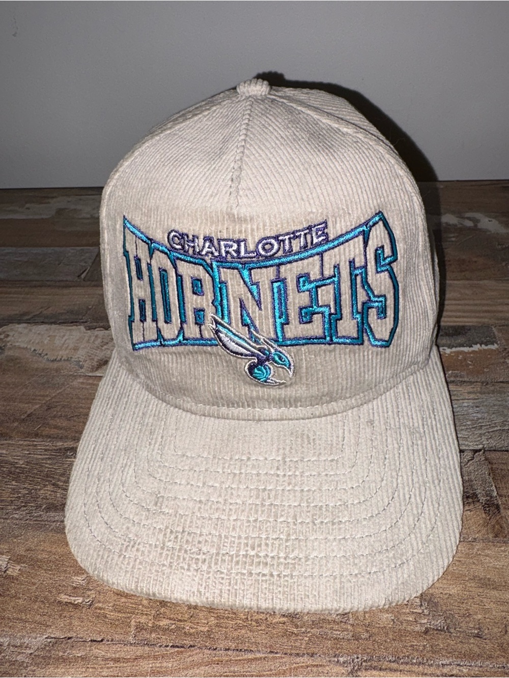 New Era Beige Corduroy Charlotte Hornets Script Logo Cap